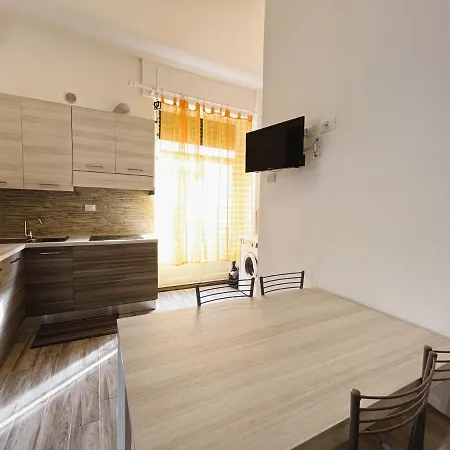 شقة Monolocale Con Posto Auto *